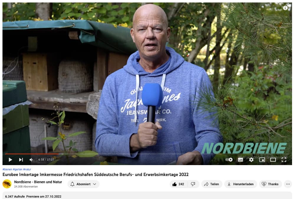 Nordbiene zeigt Honigetiketten von Schwarmgold Nordbiene zeigt Honigetiketten von Schwarmgold